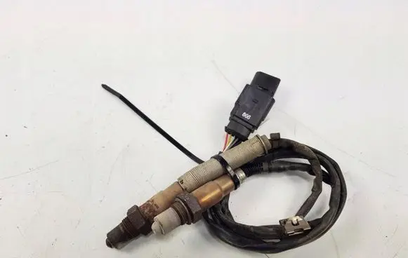 Skoda Octavia Mk3 (5E) Lambda probe sensor 8V0906262