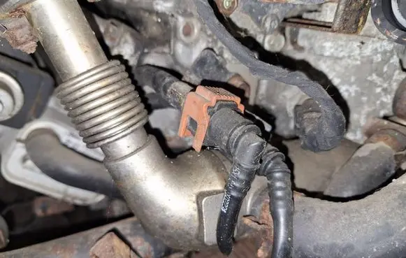EGR valve cooler