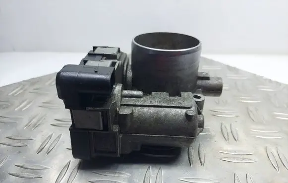 Volkswagen Touran I Throttle body valve 03C133062AKAS 03C133062A