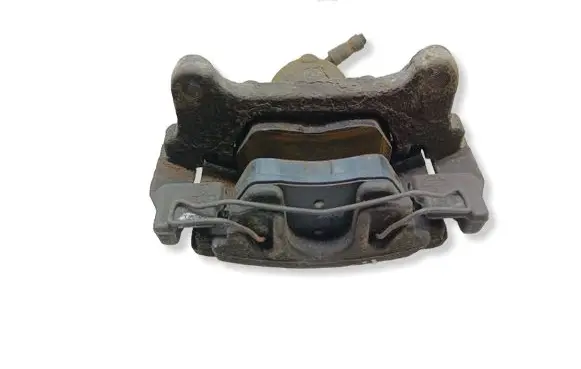 Volkswagen PASSAT B7 Front brake caliper 