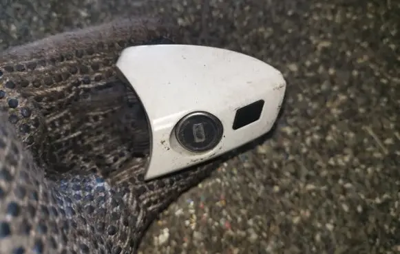 Mercedes-Benz SLK R172 Coupe door lock (next to the handle) A2047660125
