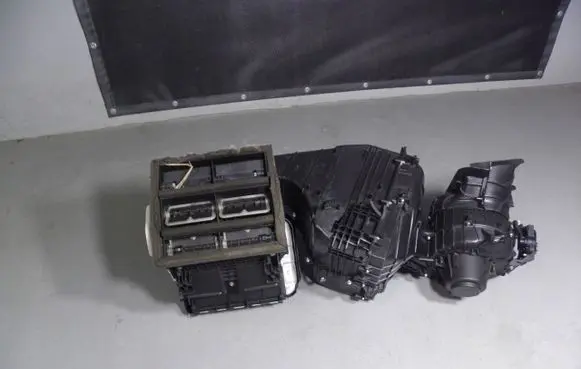 Audi Q7 4L Interior heater climate box assembly 7H1819095