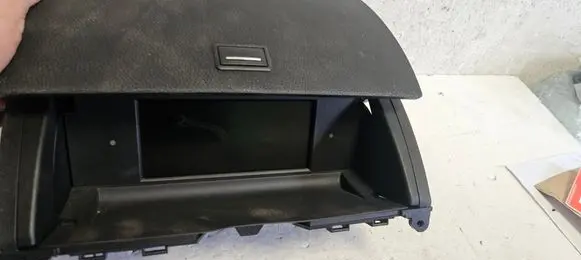 Mercedes-Benz C W204 Screen/display/small screen A2046800931 A2048204297