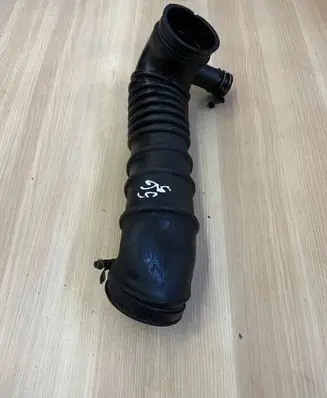 Toyota Land Cruiser (J120) Air intake hose/pipe 