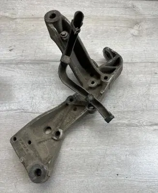 Volkswagen Golf V Front lower control arm/wishbone 1K0199295E