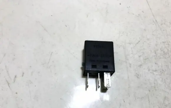 Mitsubishi Carisma Other relay mb9533821
