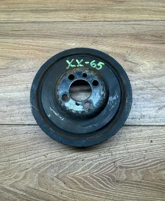 Volkswagen Golf V Crankshaft pulley 03G105243