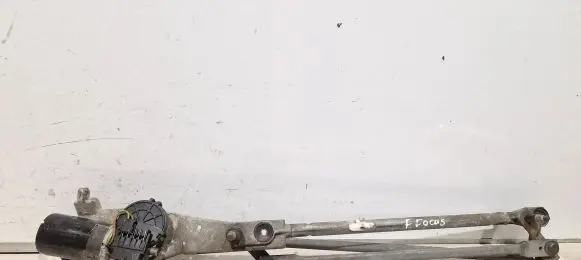 Ford Focus Front wiper linkage and motor 0390241362