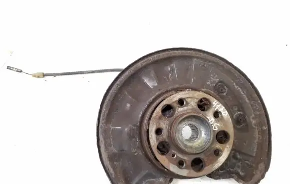 Mercedes-Benz E C207 W207 Rear wheel hub A2043500441