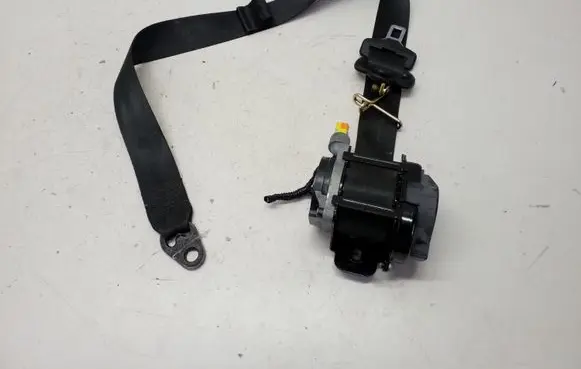 Ford C-MAX II Front seatbelt DM5161294A 622251248C