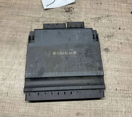 Mercedes-Benz S W220 Seat control module 2208201285