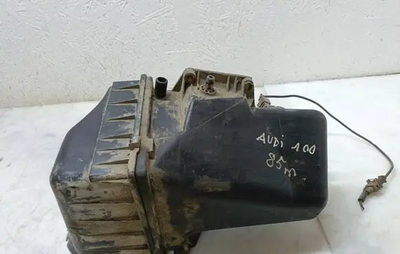 Audi 100 200 5000 C3 Fuel distributor 034133837J 4611785914 021129620
