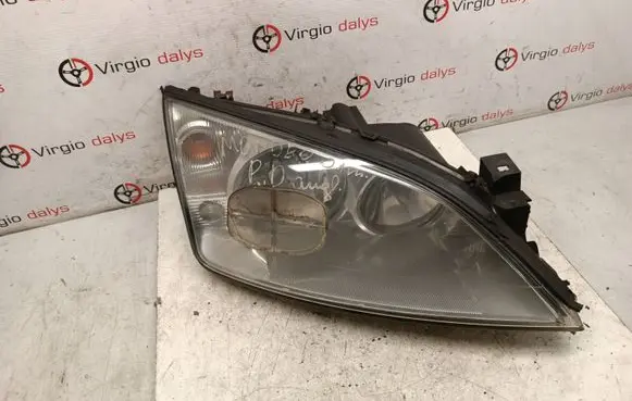 Ford Mondeo Mk III Headlight/headlamp 1S7113005BJ 0301174602 02A04HR