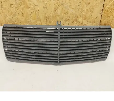 Mercedes-Benz 190 W201 Front grill 2018880223 A2018880223