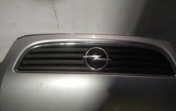 Opel Zafira A Front grill