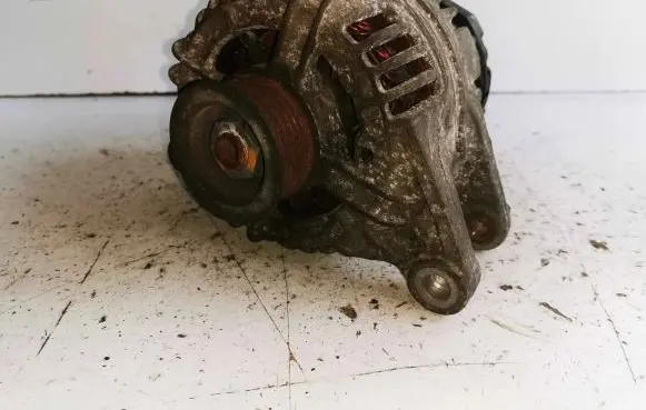 Toyota Avensis T220 Generator/alternator 0124315024 070600D030A