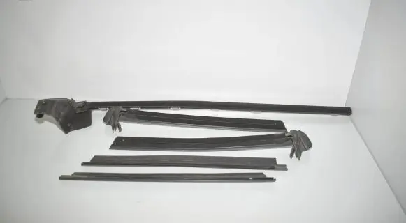 BMW 2 F22 F23 Rubber seal front coupe door window 7267931 7267933 7267906