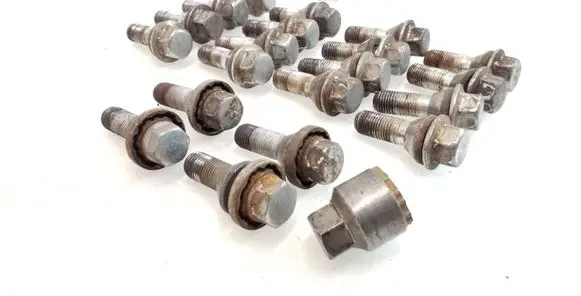 Volvo XC60 Nuts/bolts 