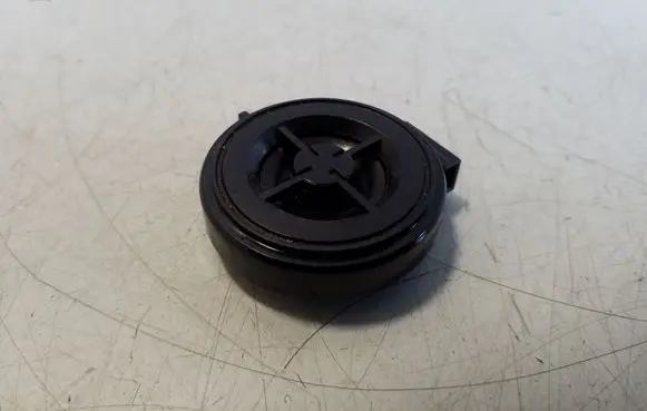 Front door high frequency speaker