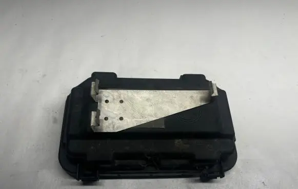 BMW 1 F20 F21 Fuse box cover 106887 9224872