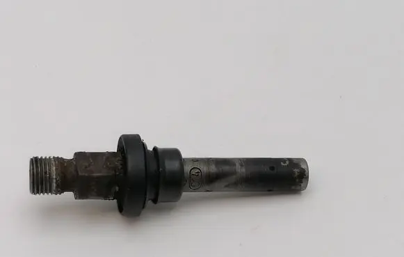 Mercedes-Benz 380 560SEC C126 Fuel injector 0437502035 014