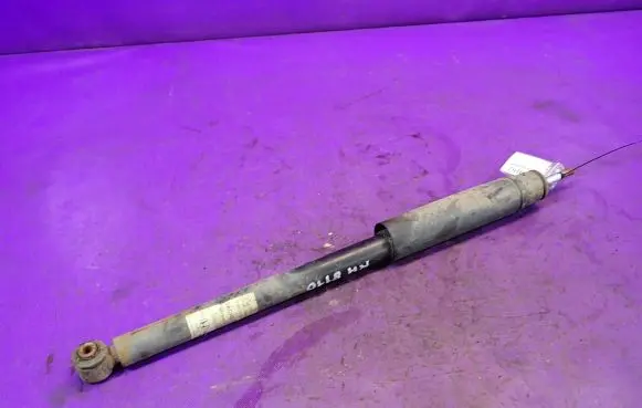 Honda Civic Rear shock absorber/damper 52610-SMG-E061
