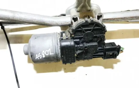 Skoda Fabia Mk1 (6Y) Wiper motor 0390241500 6q1955119