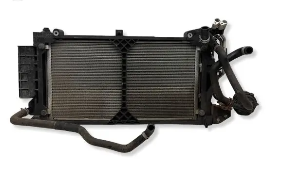 Nissan Leaf I (ZE0) Coolant radiator 214103NL1A