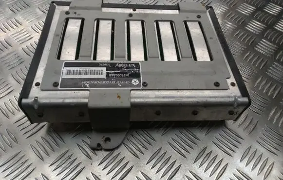 Chrysler 300M Sound amplifier 04760902AB