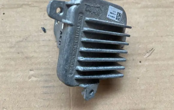 BMW X1 F48 F49 LED ballast control module 90068144 61466969