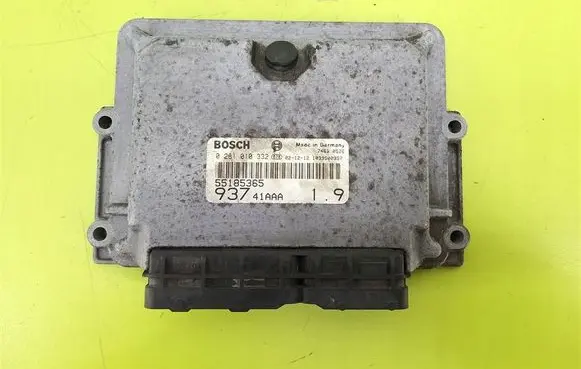 Alfa Romeo 147 Engine control unit/module 0281010332