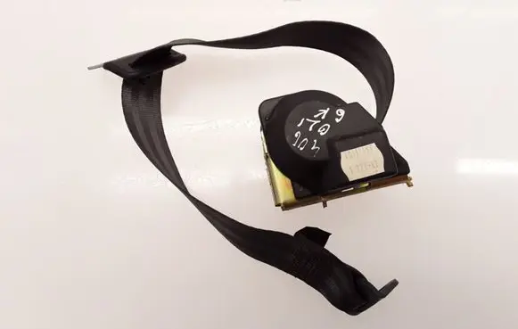 Peugeot 406 Rear seatbelt