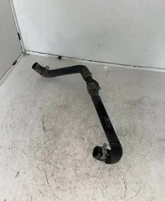 Coolant pipe/hose