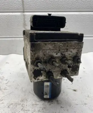 Volkswagen PASSAT B6 ABS Pump 3C0614109