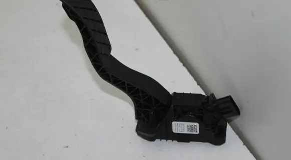 Volkswagen Tiguan Accelerator throttle pedal 5Q1 723 503 L