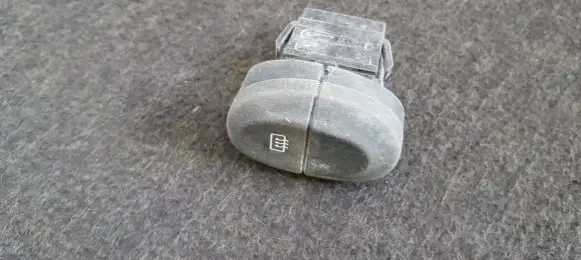 Renault Megane I Windscreen/window heater switch 841243B 96310