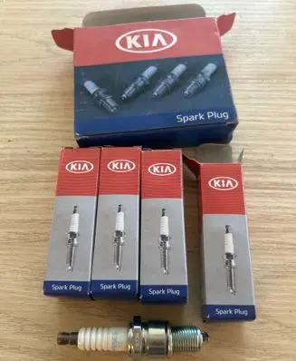 KIA Picanto Spark plug 1881111051 BPR5ES11