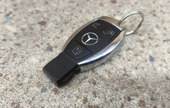 Mercedes-Benz C W205 Ignition key/card 2011DJ1121 0311S110264 ESD1105215C