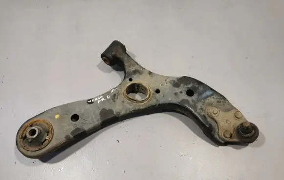 Toyota Verso Front lower control arm/wishbone