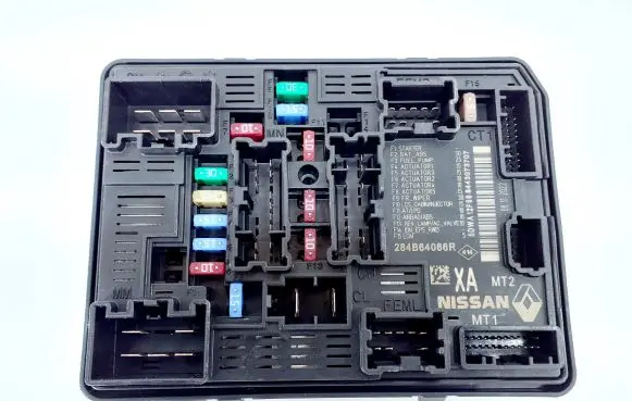 Renault Captur II Fuse module 284B64086R