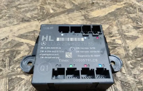 Mercedes-Benz C W204 Door control unit/module A2048207585