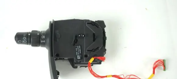Renault Clio III Light switch 8201590638C