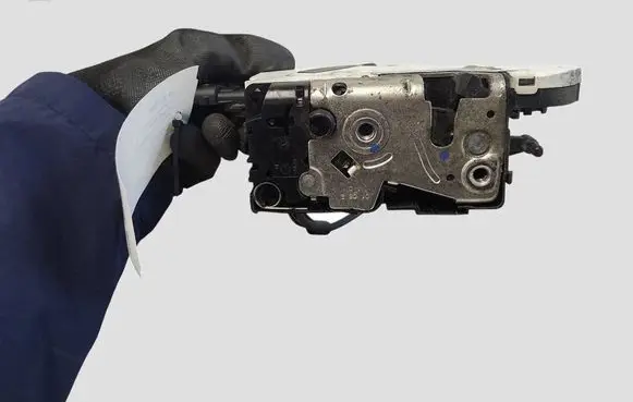Citroen C4 Grand Picasso Front door lock 24099816