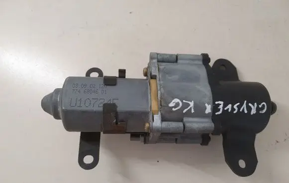Chrysler Voyager Sliding door motor 04717975AE