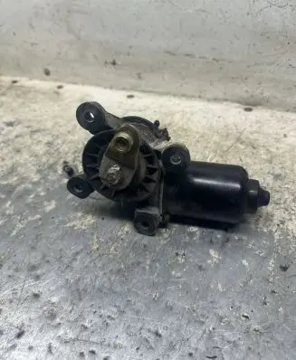 Mitsubishi Pajero Wiper motor