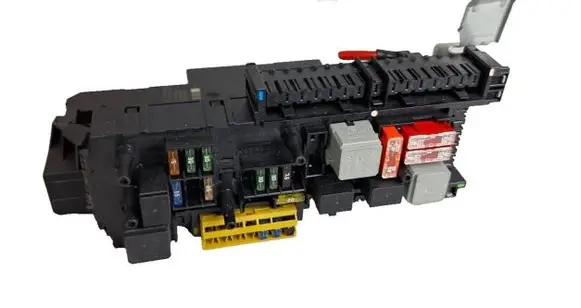 Mercedes-Benz C W204 Fuse module 2049008701