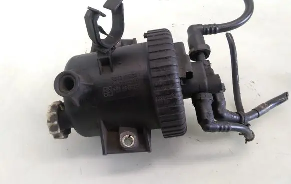 Peugeot 406 Fuel filter housing 96421051800C