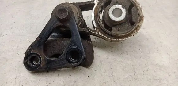 Mazda CX-7 Gearbox mount