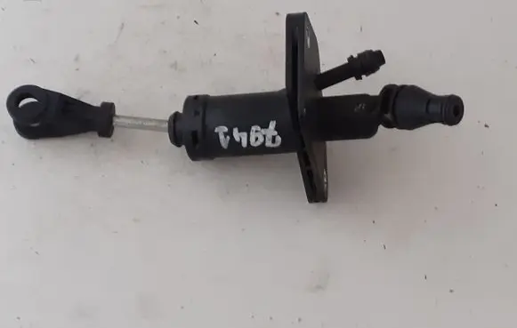 Clutch slave cylinder