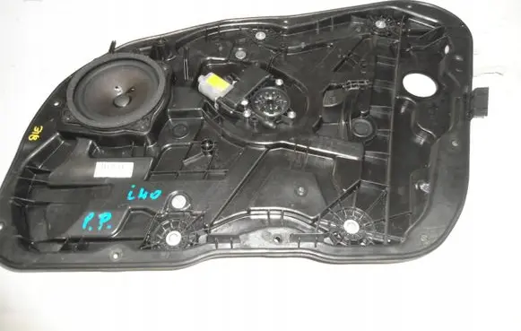 Hyundai i40 Front window lifting mechanism without motor